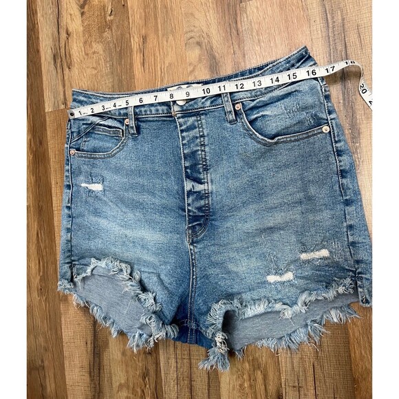 We The Free People‎ Women's High Rise Denim Shorts Distressed Button Fly Size 32 - Picture 7 of 9